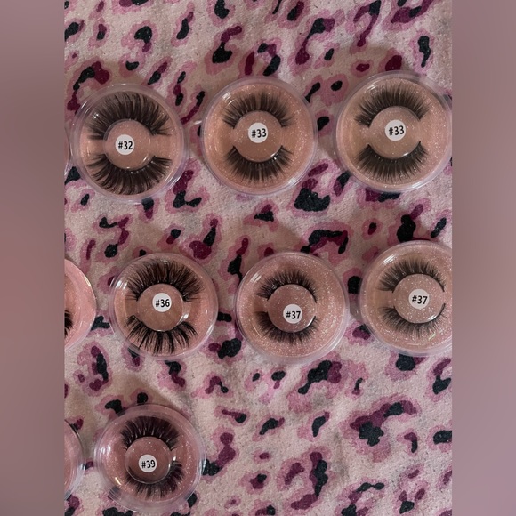 Lash Bundle - Picture 4 of 9